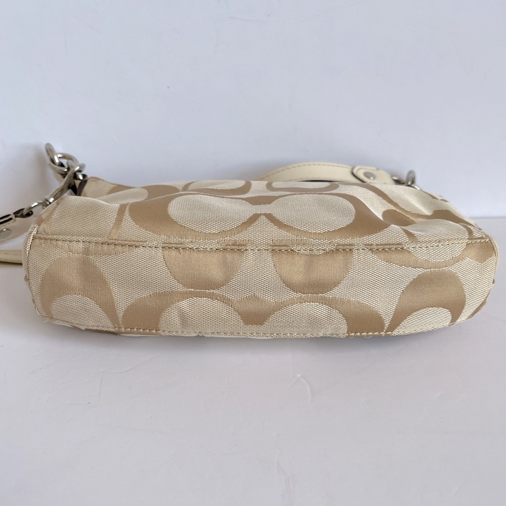 Coach Cream and Tan Shoulder Bag - Picture 4 of 11